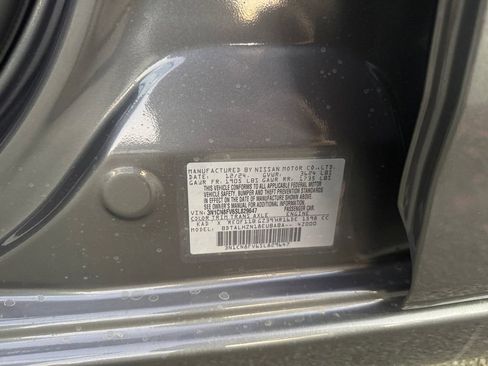 New 2025 Nissan Versa SR w/ Trunk Package image 38