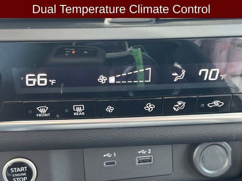 Used 2023 Nissan Rogue SV image 11