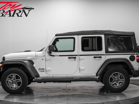 Used 2019 Jeep Wrangler Unlimited Sport S image 2