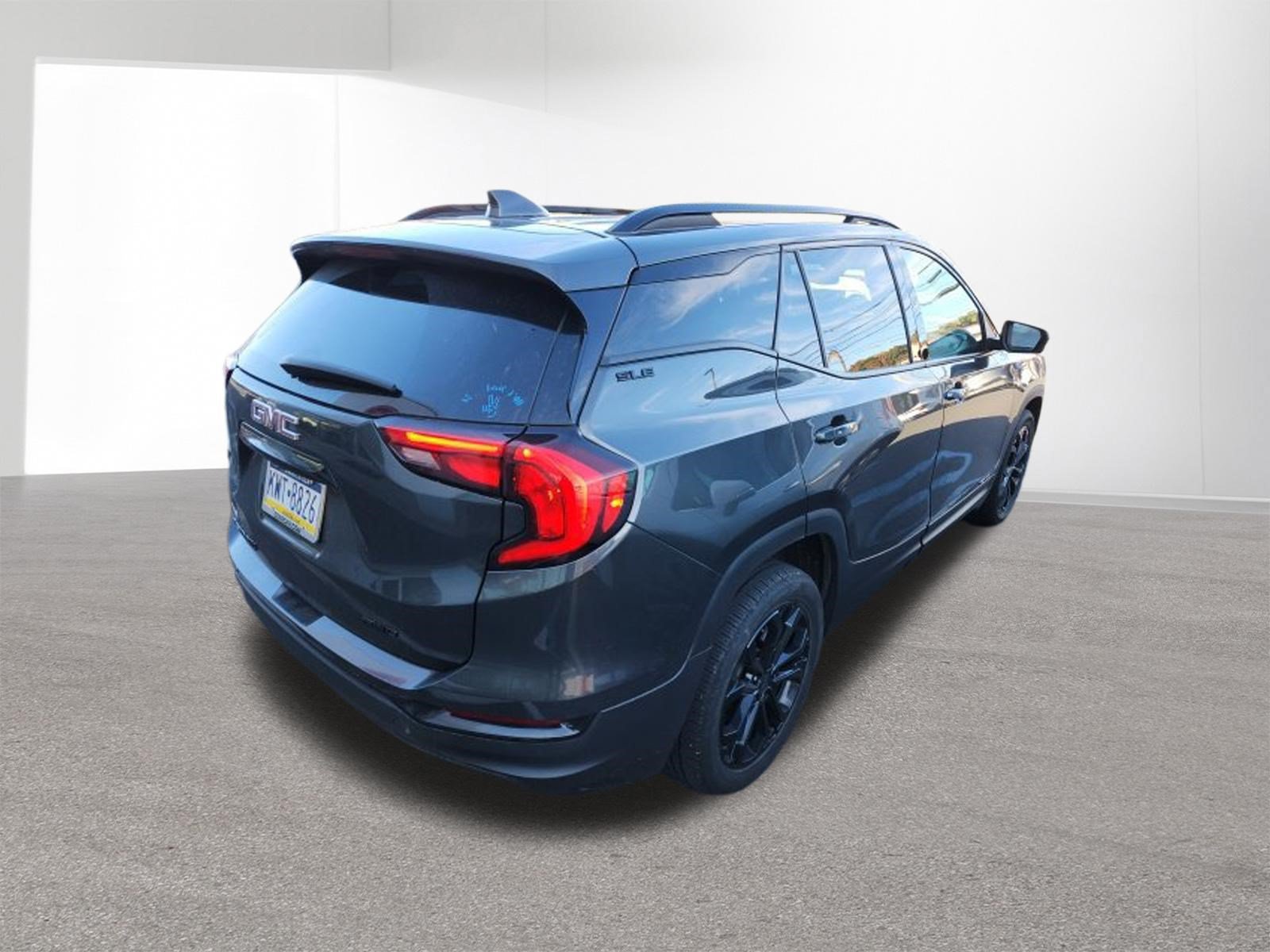 Used 2021 GMC Terrain SLE w/ Driver Convenience Package AWD/4WD image 4