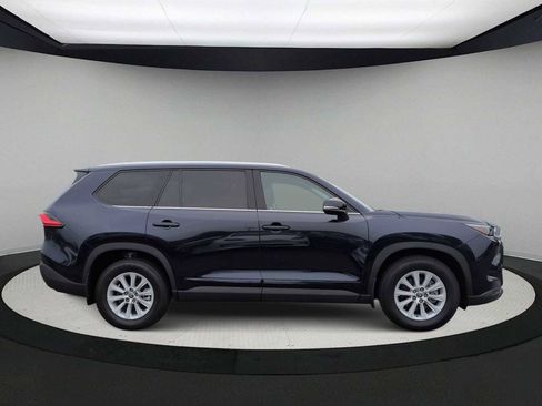 Used 2024 Toyota Grand Highlander AWD image 9
