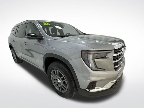 Used 2025 GMC Acadia Elevation image 3
