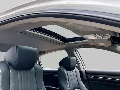 Used 2022 Honda Accord Touring image 14