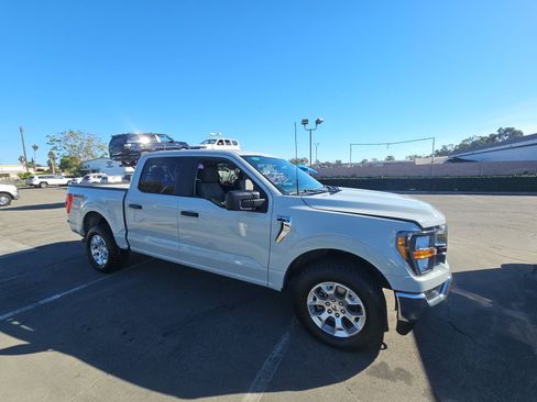 Used 2023 Ford F150 XLT image 3