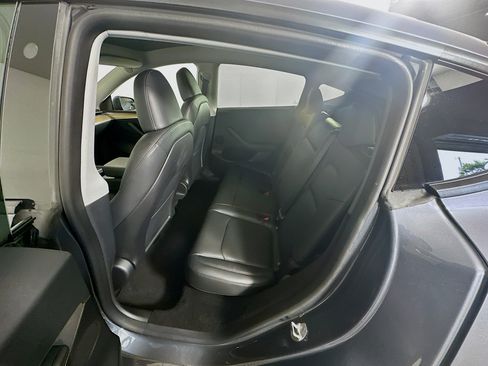 Used 2023 Tesla Model Y Long Range AWD/4WD image 25