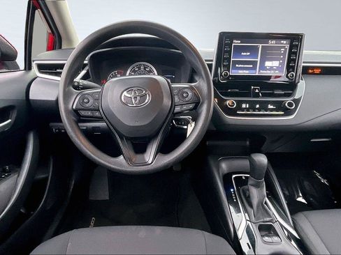 Used 2021 Toyota Corolla LE image 6