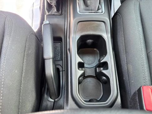 Used 2021 Jeep Wrangler Sport AWD/4WD image 19