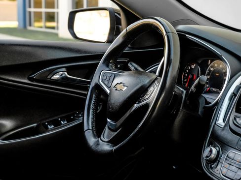 Used 2020 Chevrolet Malibu Premier image 18