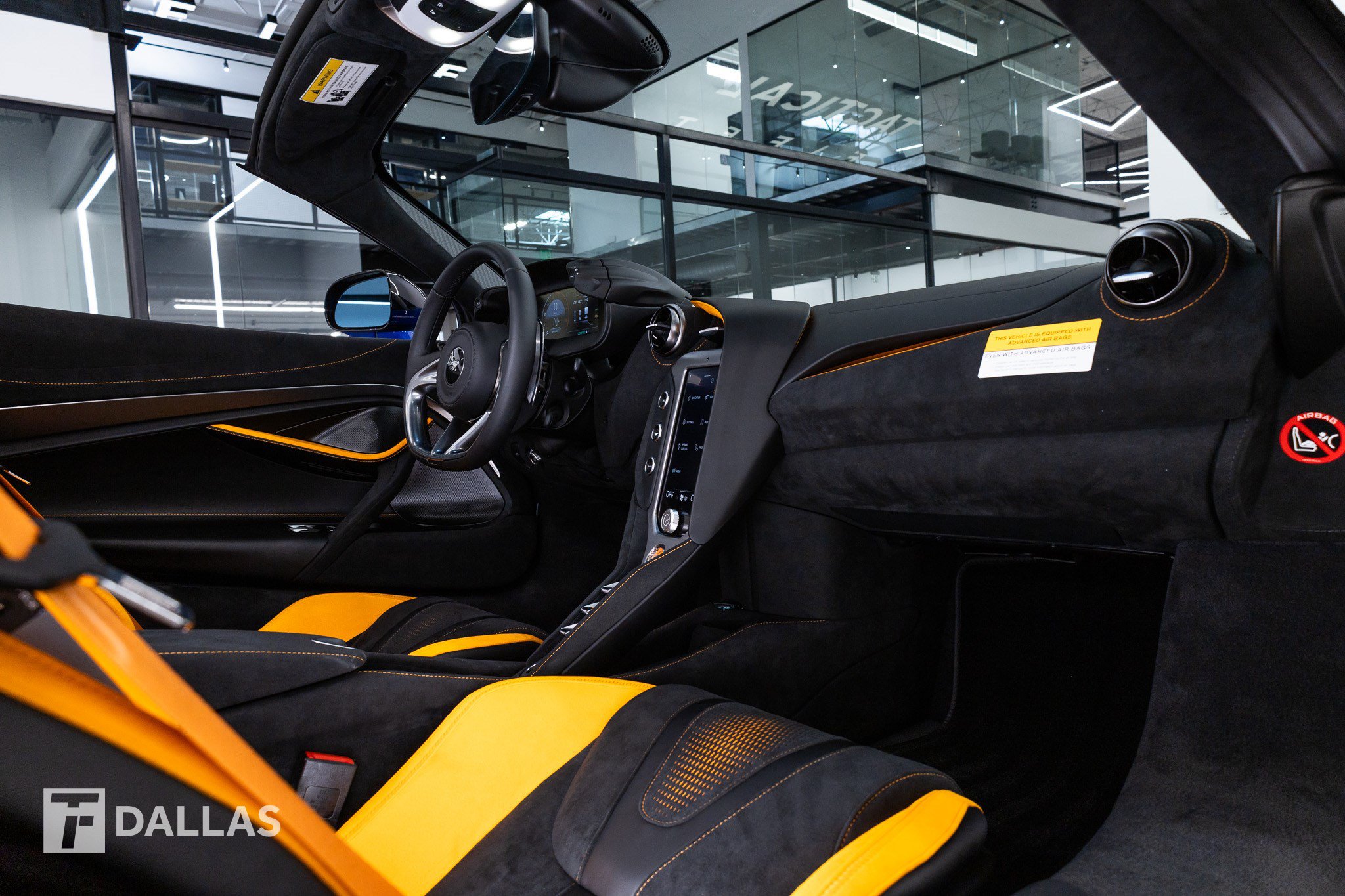 Used 2027 McLaren 750S Spider RWD image 34