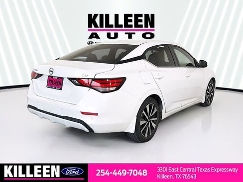 Used 2022 Nissan Sentra SV w/ SV Premium Package image 7