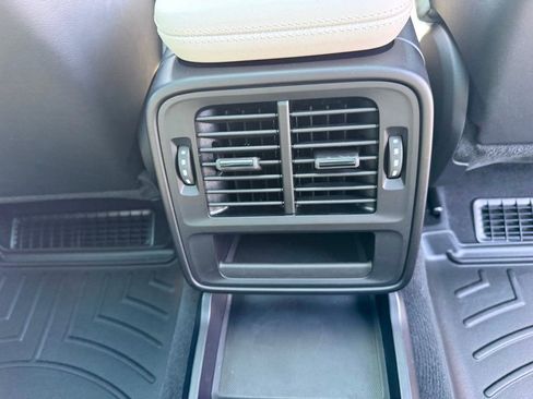 Used 2023 Porsche Taycan 4S w/ Premium Package image 33