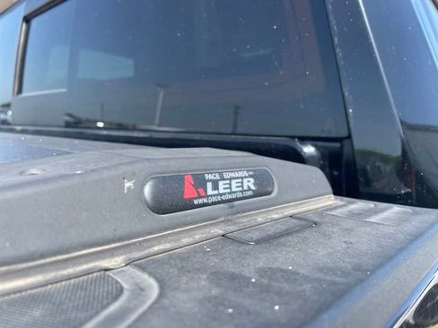 Used 2023 GMC Sierra 2500 AT4 w/ AT4 Preferred Package AWD/4WD image 15
