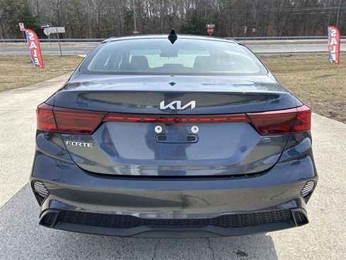 Used 2024 Kia Forte LXS image 5