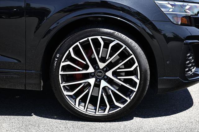 Certified 2024 Audi SQ8 Prestige AWD/4WD image 5