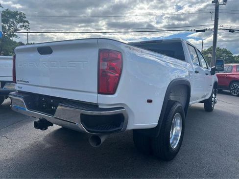 Used 2024 Chevrolet Silverado 3500 W/T AWD/4WD image 10