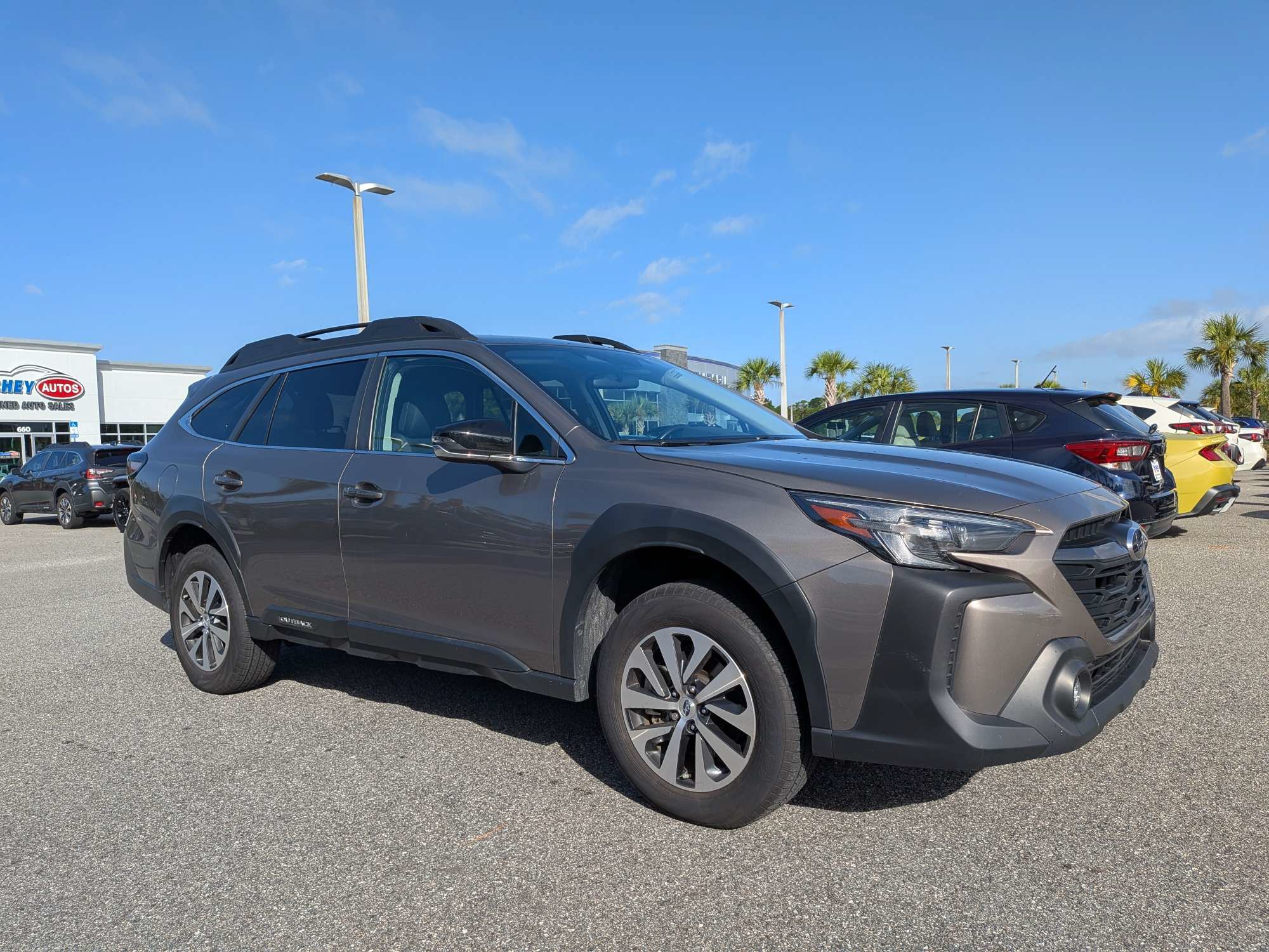 Certified 2024 Subaru Outback Premium AWD/4WD image 2