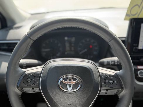 Used 2024 Toyota Corolla Cross LE FWD image 15