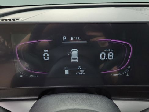 Used 2025 Kia Sportage EX FWD image 7