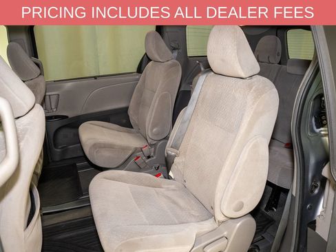 Used 2015 Toyota Sienna LE FWD image 7