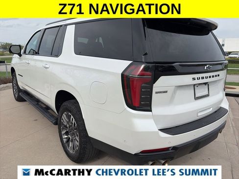 Used 2025 Chevrolet Suburban Z71 AWD/4WD image 11