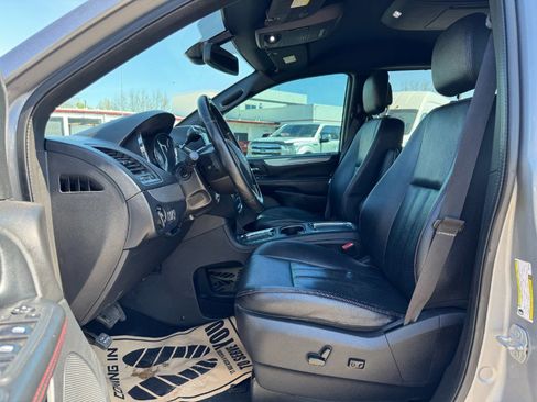Used 2019 Dodge Grand Caravan GT FWD image 15