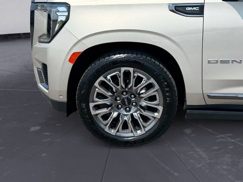 Used 2024 GMC Yukon Denali Ultimate AWD/4WD image 9