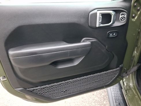 Used 2022 Jeep Wrangler Unlimited Sport AWD/4WD image 14