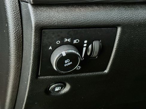 Used 2022 Jeep Grand Cherokee Laredo X AWD/4WD image 14