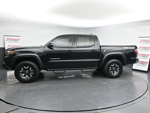 Used 2022 Toyota Tacoma TRD Off-Road image 5