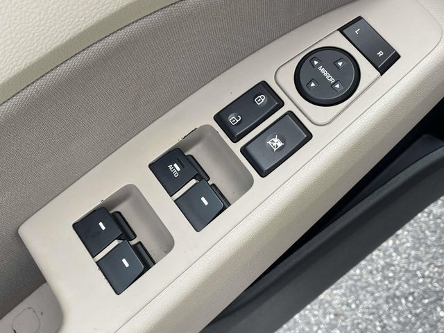 Used 2019 Hyundai Elantra Value Edition FWD image 21