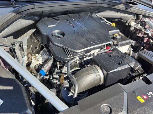 Certified 2022 Genesis GV70 2.5T w/ Select Package image 18