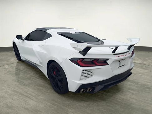 Used 2021 Chevrolet Corvette Stingray Premium Cpe w/ Z51 Performance Package image 2