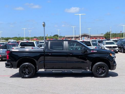 Used 2024 Chevrolet Silverado 1500 LT Trail Boss w/ Convenience Package II AWD/4WD image 9
