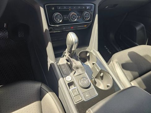 Certified 2023 Volkswagen Atlas SEL AWD/4WD image 23
