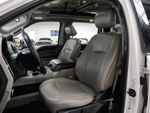 Used 2019 Ford F150 Lariat w/ Equipment Group 502A Luxury image 4