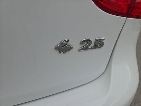 Used 2009 Volkswagen Rabbit S FWD image 9