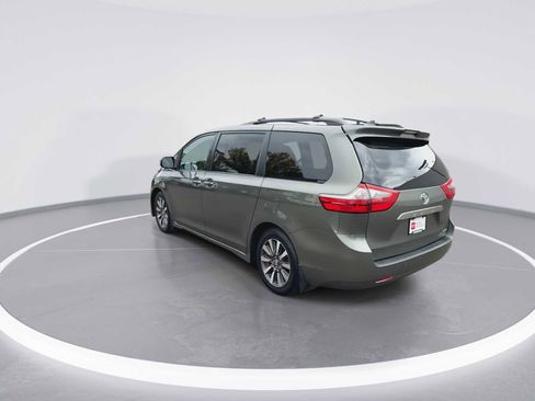 Certified 2020 Toyota Sienna Limited Premium image 6