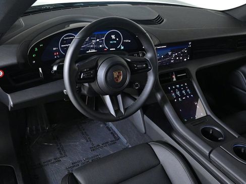 Certified 2024 Porsche Panamera image 4