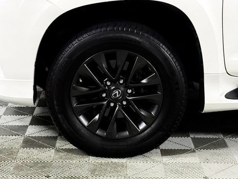 Used 2023 Lexus GX 460 Premium w/ Premium Package AWD/4WD image 13