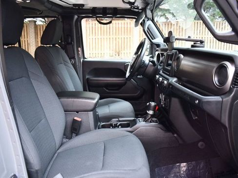 Used 2020 Jeep Wrangler Unlimited Sport image 37