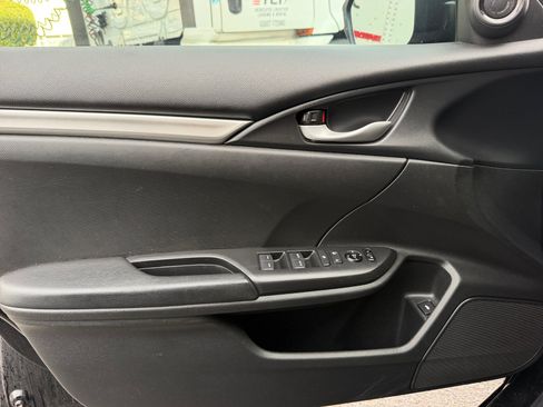 Used 2019 Honda Civic Sport image 13