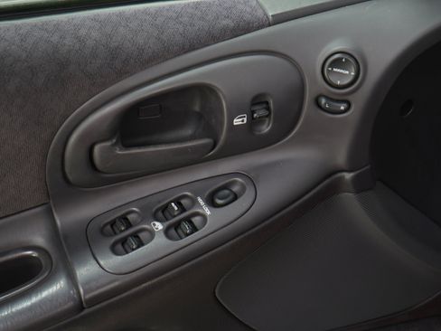 Used 2000 Dodge Intrepid FWD image 20