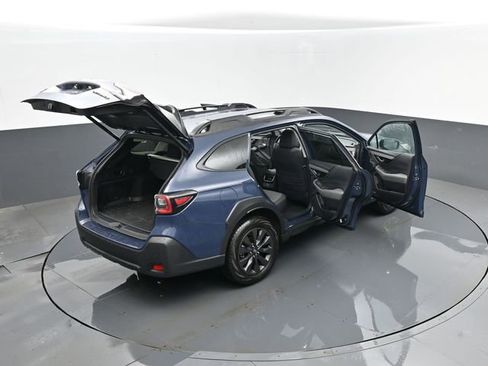 Used 2025 Subaru Outback Onyx Edition image 27
