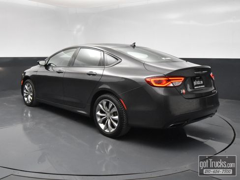 Used 2015 Chrysler 200 S w/ Navigation & Sound Group I image 5