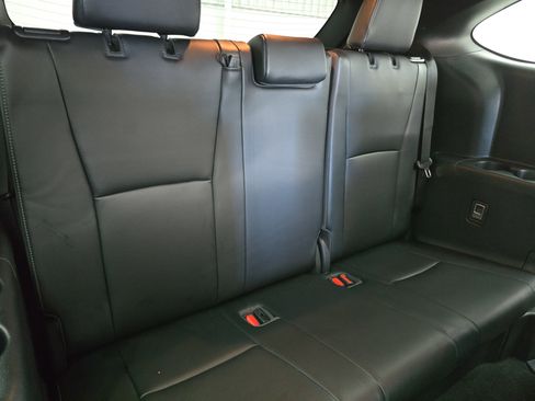 Used 2023 Toyota Highlander XSE image 12