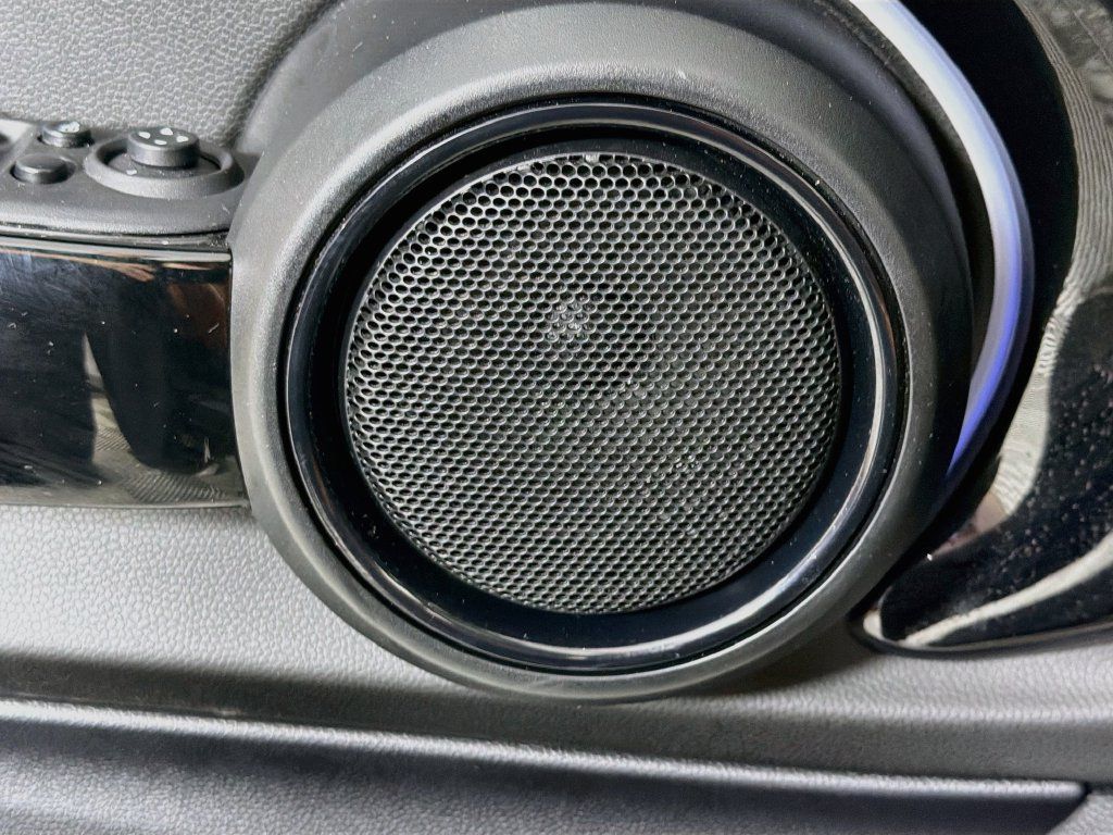 Used 2024 MINI Cooper S w/ Signature Upholstery Package FWD image 19