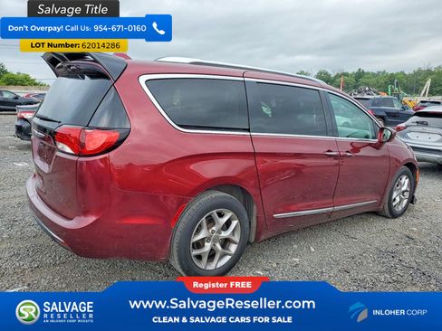 Used 2018 Chrysler Pacifica Touring-L Plus w/ Tire & Wheel Group FWD image 4