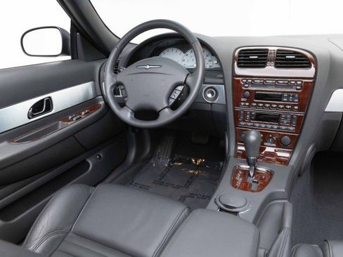 Used 2002 Ford Thunderbird Deluxe image 26