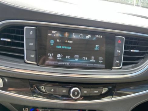 Used 2018 Buick Enclave Premium w/ Experience Buick Package AWD/4WD image 9