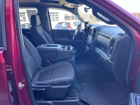 Used 2019 Chevrolet Silverado 1500 Custom w/ Custom Value Package AWD/4WD image 16